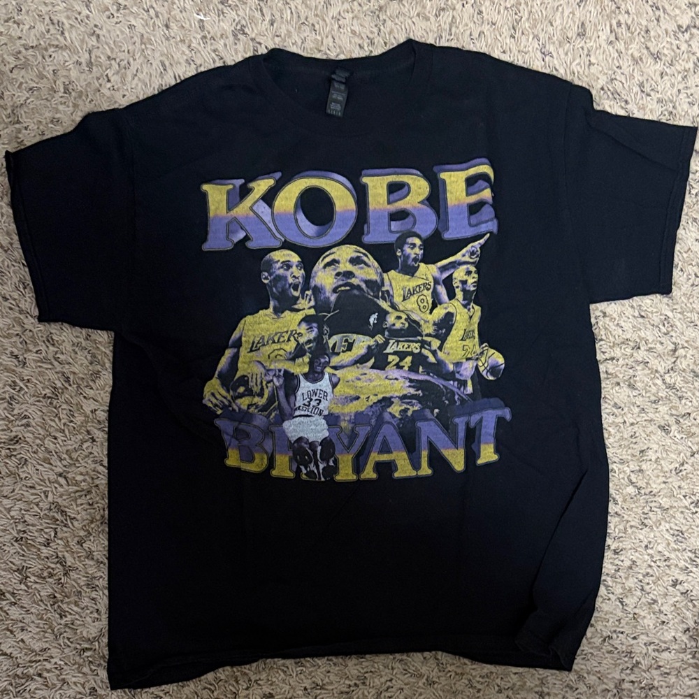 Black Kobe Bryant Fan Women’s Graphic T-Shirt Sz. Large